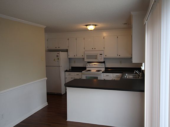 4th image of 3939 Sss 6 Sterling Pointe Dr