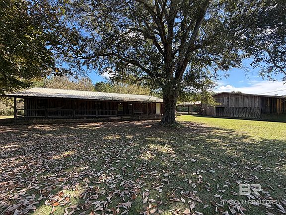 2nd image of 920 Hall Creek Rd