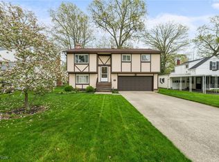 6051 Decker Rd, North Olmsted, OH 44070