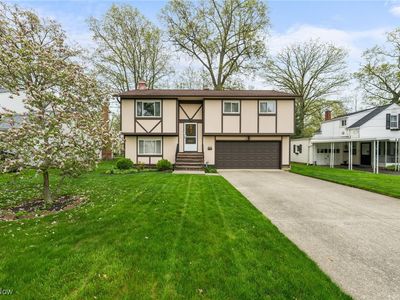 6051 Decker Rd, North Olmsted, OH, 44070