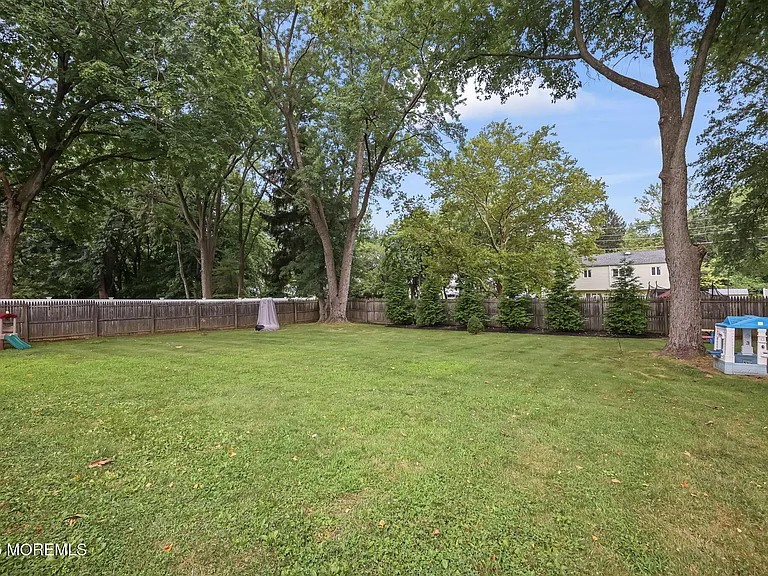 13 Woodland Rd — Photo 29