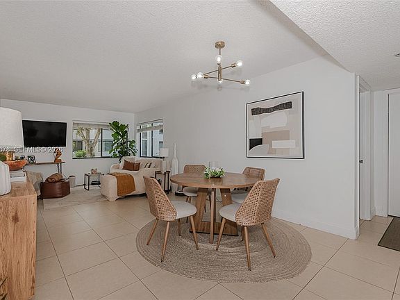 4th image of 159 Lakeview Dr APT 102