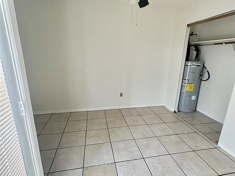 4322 Gillis St #105 — Photo 16
