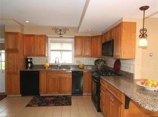 7 Wave Ave, Wakefield, MA 01880