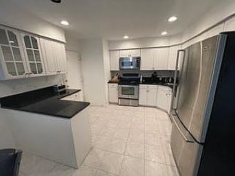 3rd image of 65 Wimbledon Dr