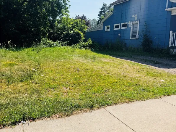 38 Robinson St, Binghamton, NY 13901