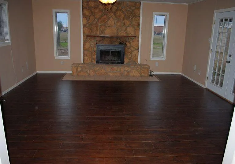 1519 Holiday Pl — Photo 22