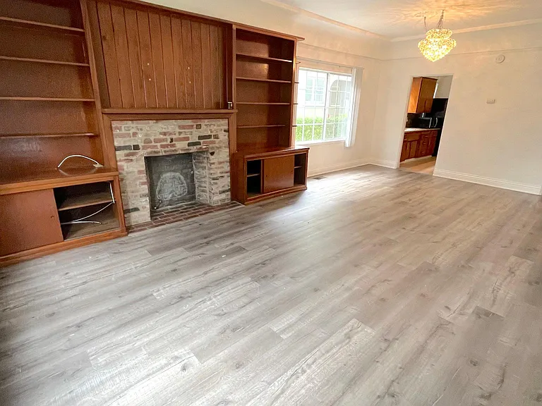227 S Gale Dr #4 — Photo 3