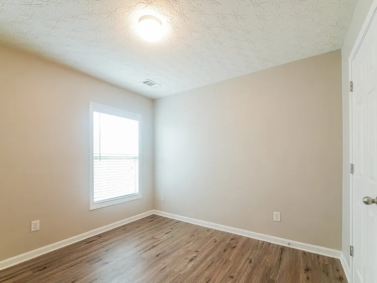 216 Winterbury Dr — Photo 14