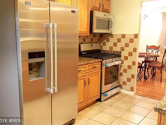 5th image of 402 Sacred Heart Ln