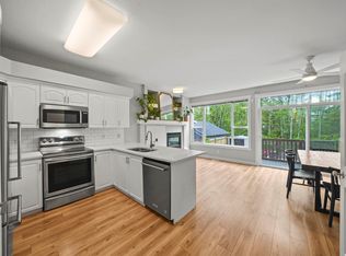 24369 101st Ave, Maple Ridge, BC V2W 1W8