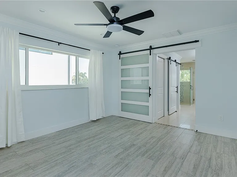 5609 De Soto Ct — Photo 31