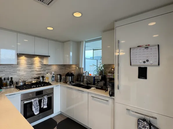 1182 Westwood St #360, Coquitlam, BC V3B 0T9