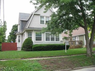 209 S Elm St, Clinton, IL 61727