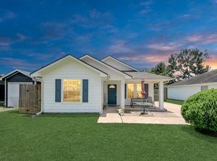1214 Robert St, Baytown, TX 77521