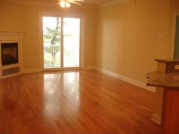 5th image of 160 Daniel Webster Hwy APT 305