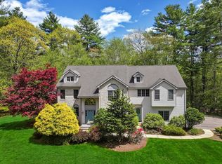 10 Timber Ledge Dr, Holliston, MA 01746
