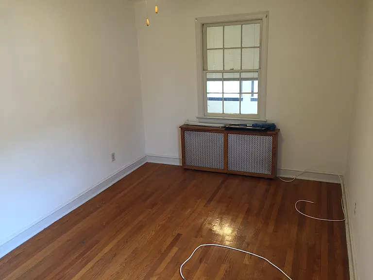 4504 Macarthur Blvd NW #4 — Photo 5