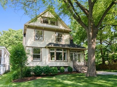 177 Scottswood Rd, Riverside, IL, 60546