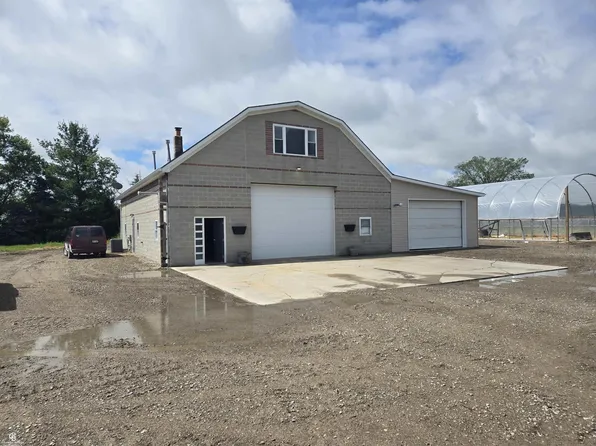 12025 Rynn Rd, Emmett, MI 48022