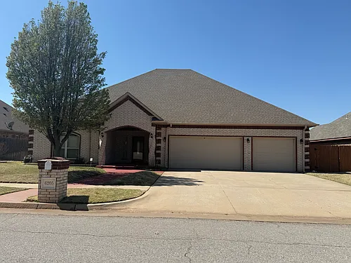 6205 Bentley Dr Photo 1