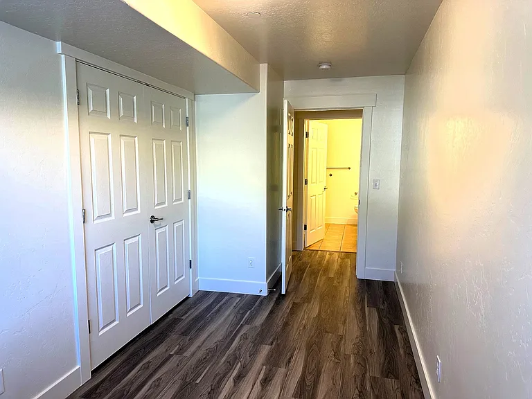 580 S Center St #14 — Photo 14