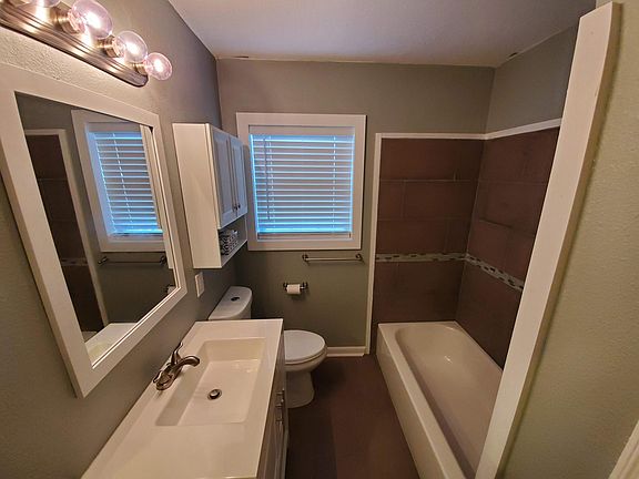 5th image of 4333 Cambridge Dr