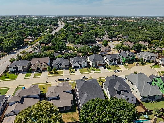 3rd image of 2081 Holt Way