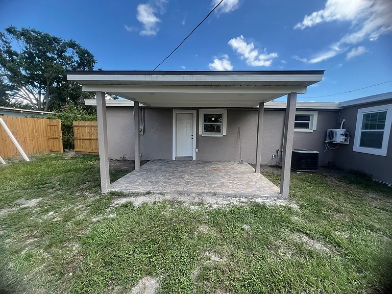 1804 Cadillac Cir — Photo 14