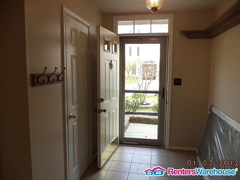 2nd image of 107 Pinecove Ct
