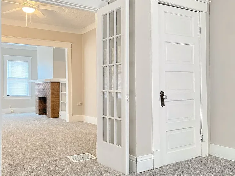 2436 Laurel Ave — Photo 12