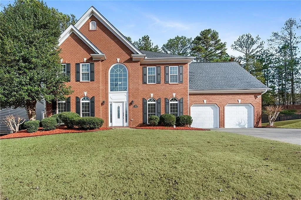 4 bed, 2.5 bath, 2862 sqft, $3,300 — Photo 1