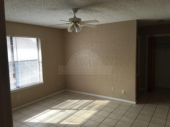 4th image of 1703 Becker Dr