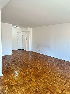 4th image of 200 E 36th St APT 13H