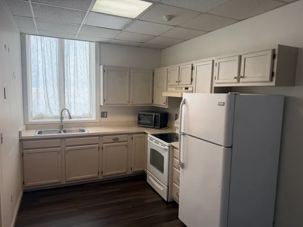 3 Railroad Ave APT 2C, Victor, NY 14564