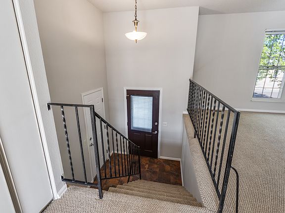 4th image of 2413 Bowen St