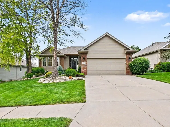 16218 Redwood St, Omaha, NE 68136