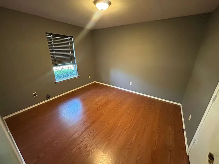 3830 Kiest Knoll Dr — Photo 7