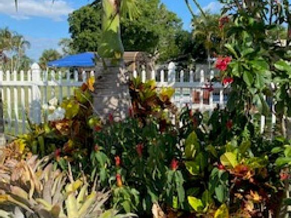 5th image of 1514 SE Westmoreland Blvd