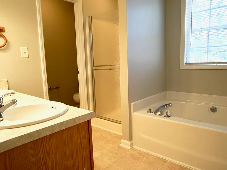 2803 Warren St — Photo 12