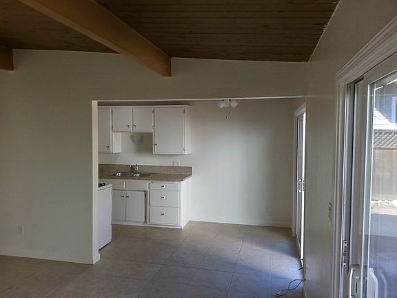5th image of 710 W Pedregosa St APT 4