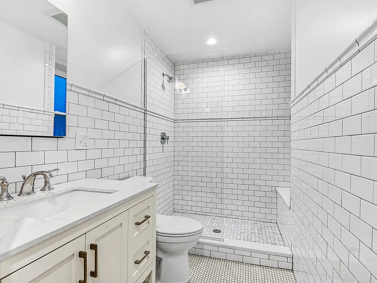 4701-05 N Talman Ave #13 — Photo 5