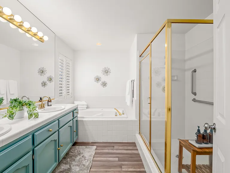 1126 N Purdue Ave — Photo 11