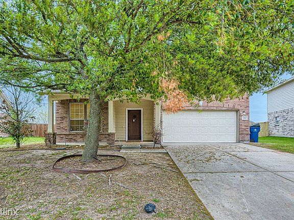 2nd image of 106 Horseshoe Bnd