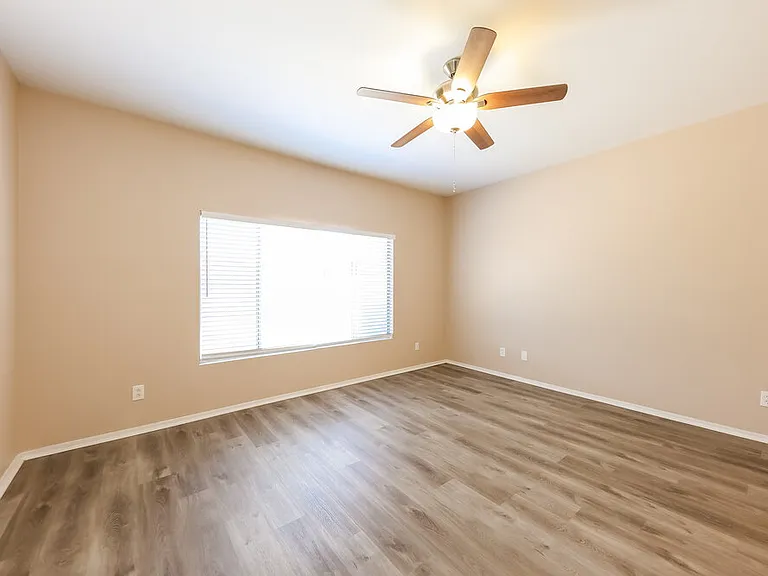 14815 W Dovestar Dr — Photo 10