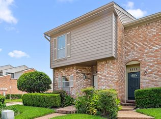 1021 Fountain View Dr, Houston, TX 77057
