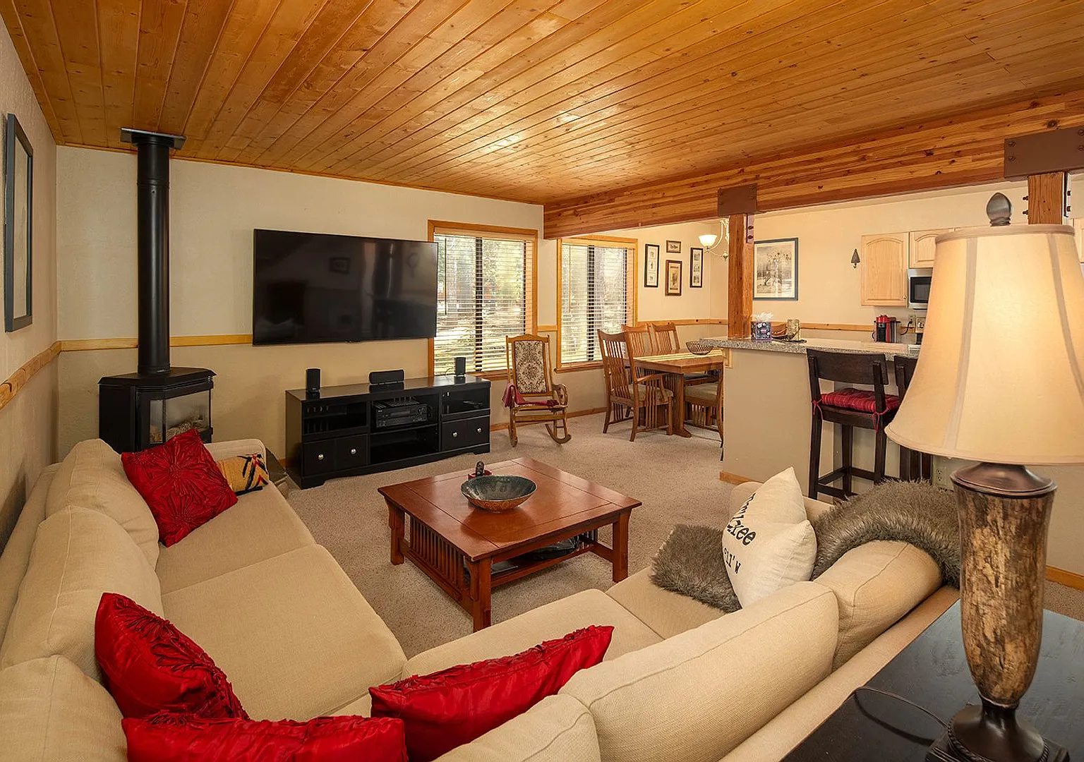Truckee Condo Ski Lease | Nov 1 - April 30th | $2500/mo — Photo 1