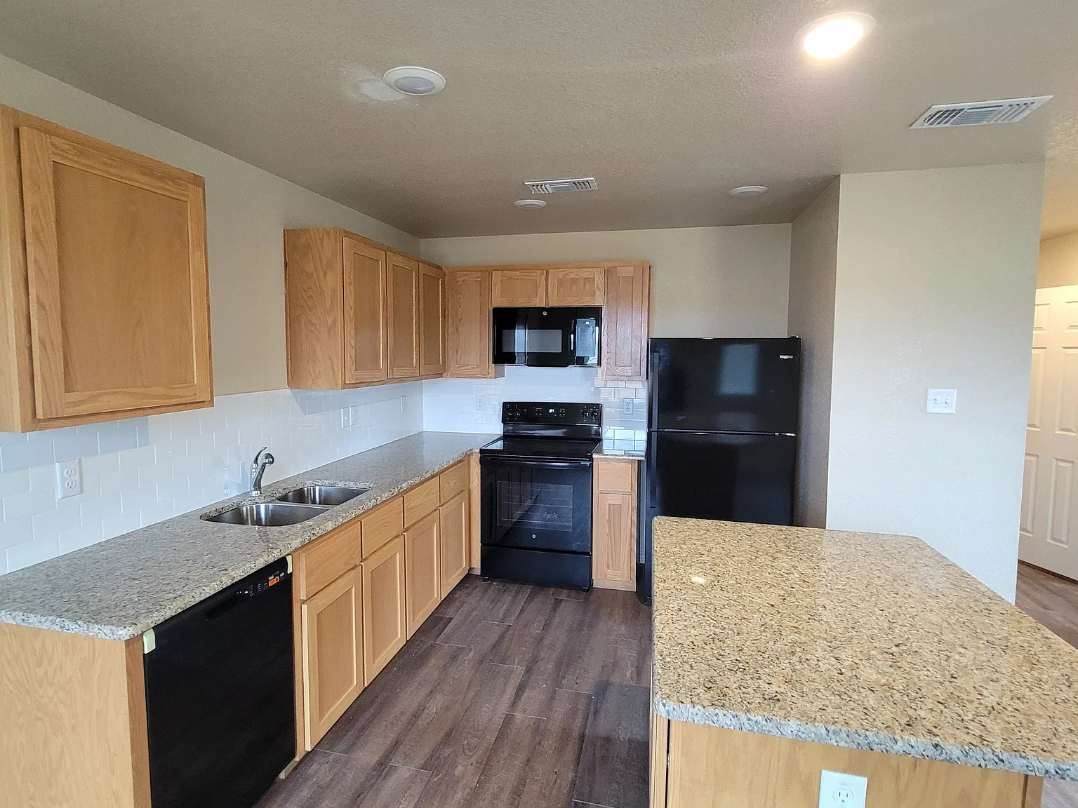 1016 Cline Drive - B — Photo 2