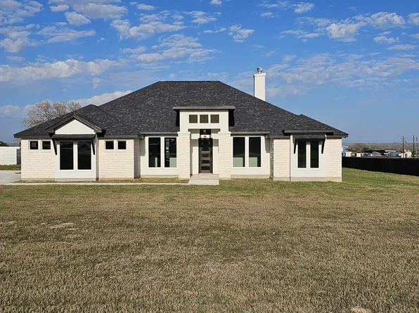 104 AVA RIDGE DR, La Vernia, TX 78121