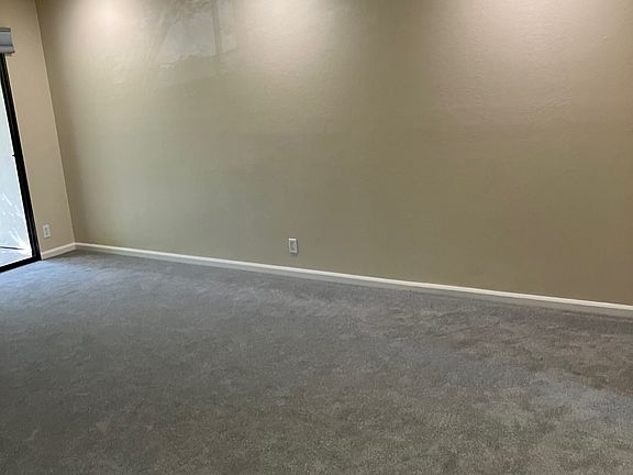 Large Living room with Dim able LED lighting